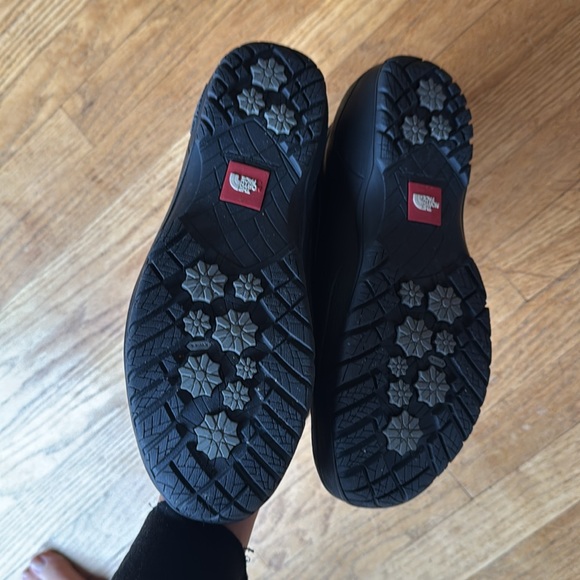 North face winter boots - Picture 3 of 6